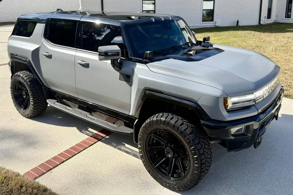 2024 GMC Hummer EV SUV